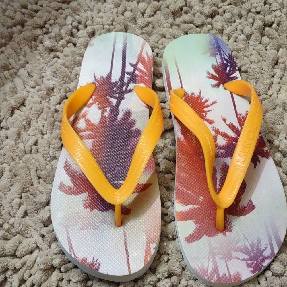New Old Navy men's size 8-9 flip-flop‎ tropical orange purple print